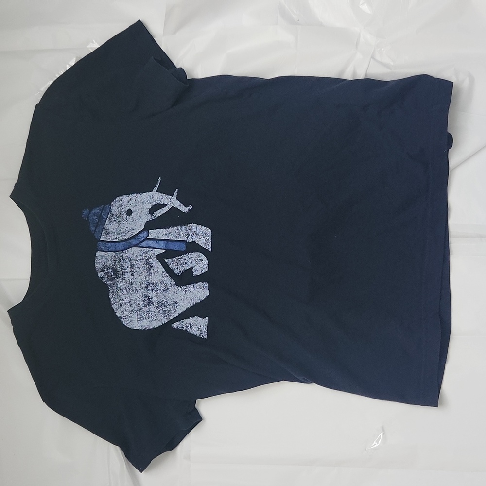 Banana Republic Winter Elaphant Tee